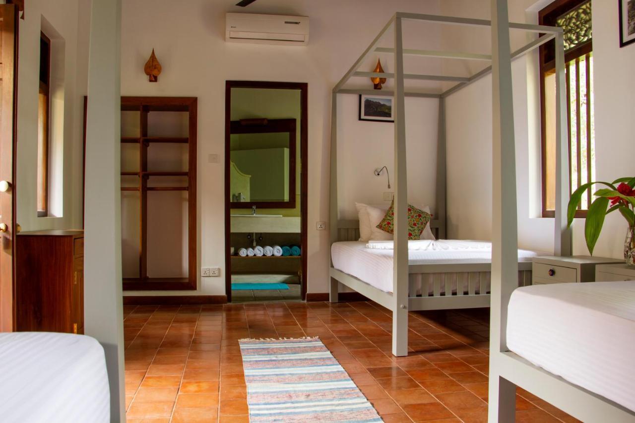 Sri Yoga Shala Bed & Breakfast Unawatuna Exterior photo